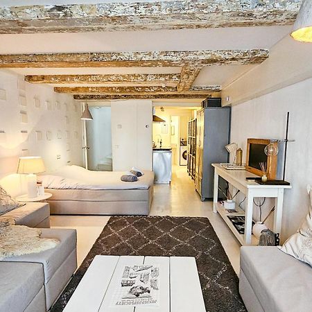 The White Wilde - Studio In A Historic Canalhouse From 1799 อัมสเตอร์ดัม ภายนอก รูปภาพ