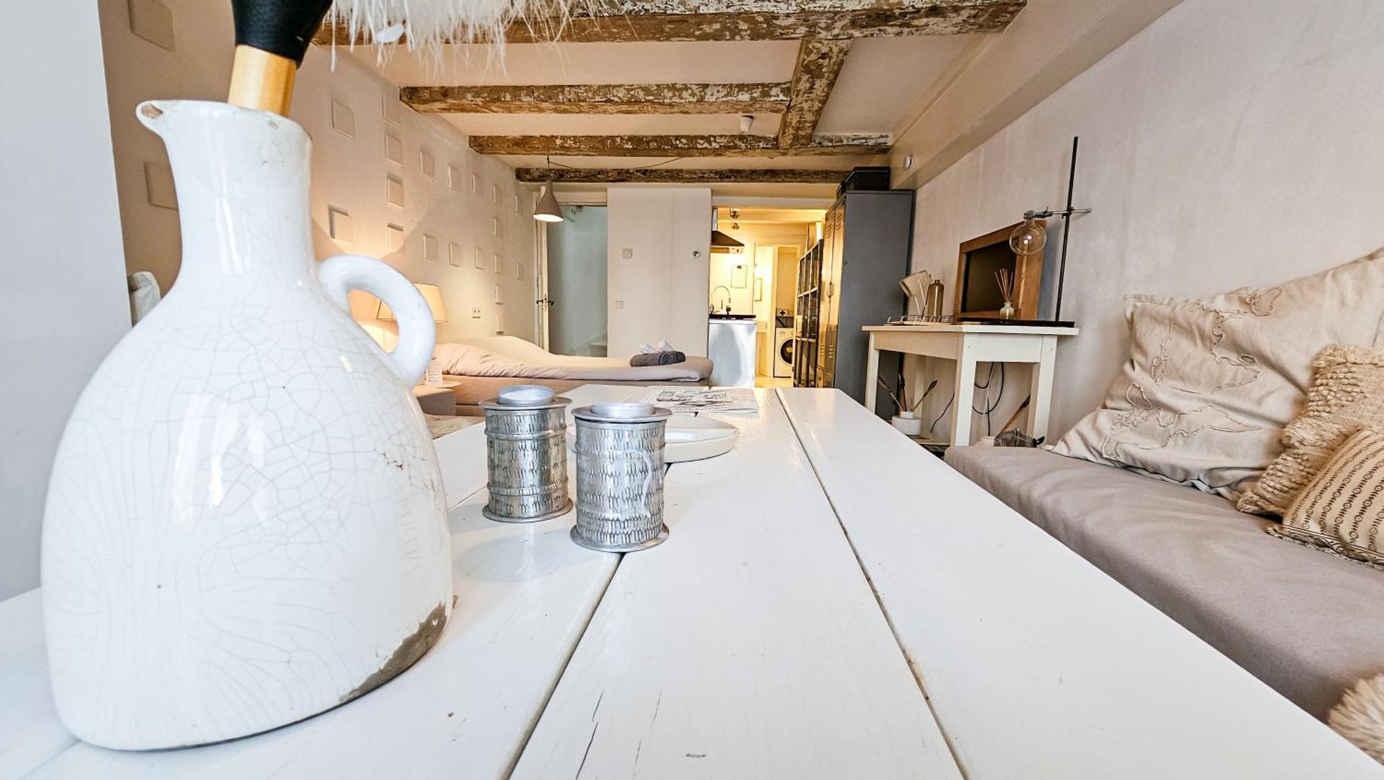 The White Wilde - Studio In A Historic Canalhouse From 1799 อัมสเตอร์ดัม ภายนอก รูปภาพ