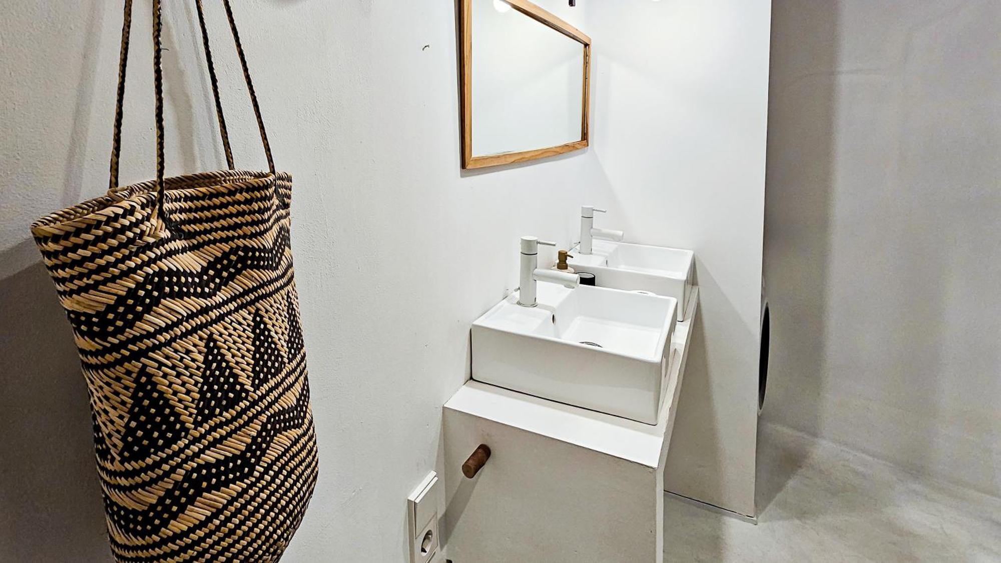 The White Wilde - Studio In A Historic Canalhouse From 1799 อัมสเตอร์ดัม ภายนอก รูปภาพ